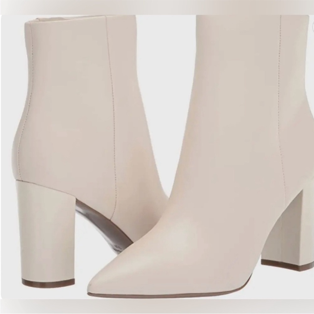 Marc Fisher booties ankle boots white MF Glorify Sz 7.5 M heels